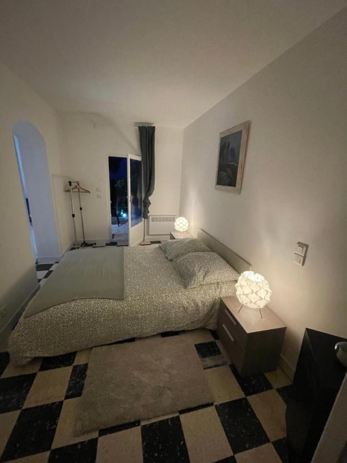 Appartement Plein Centre Avec Jardin แซ็ง-ทรอเป ภายนอก รูปภาพ