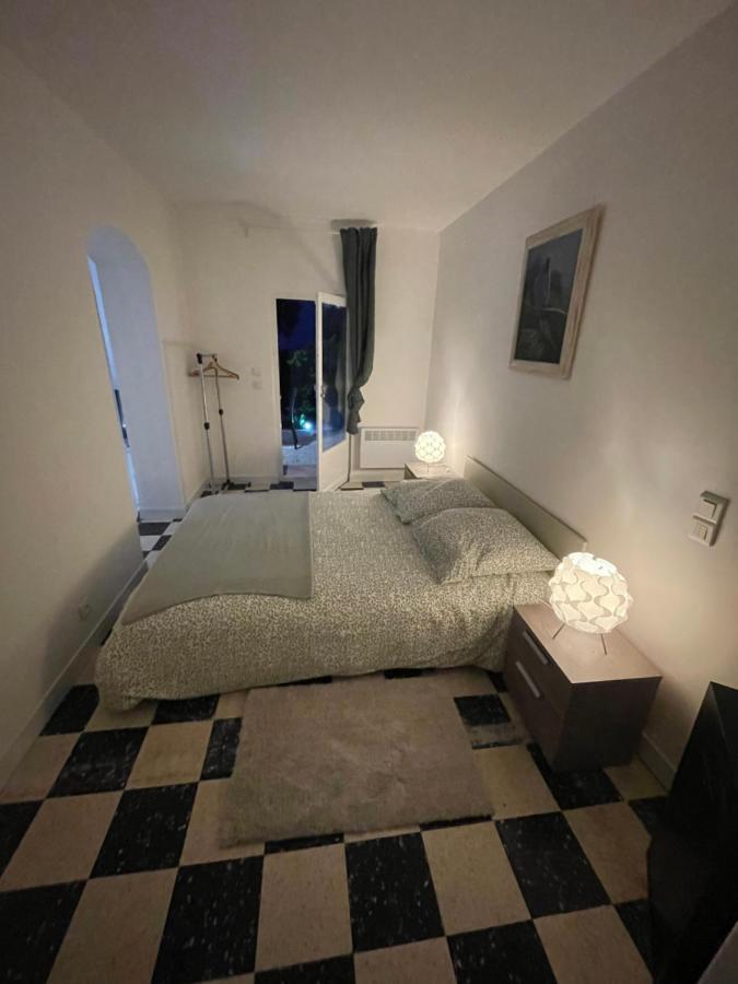 Appartement Plein Centre Avec Jardin แซ็ง-ทรอเป ภายนอก รูปภาพ